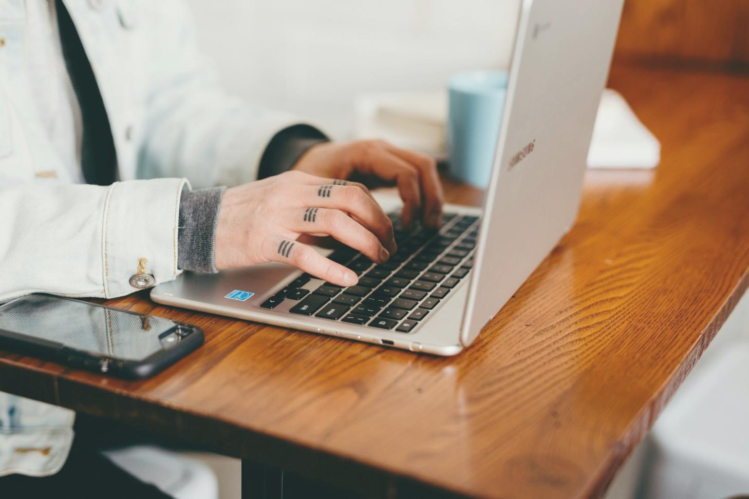 3D Modellierungssoftware Interface mit komplexem Charakter-Design